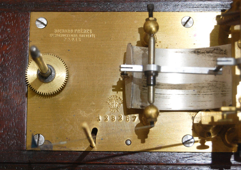 Rare Cased Aviation Bourdon Tube Barograph by Richard Freres of Paris